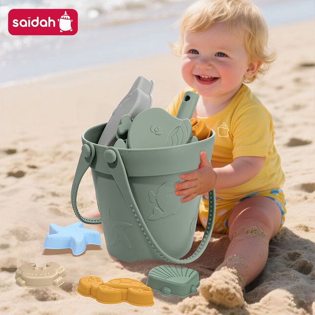Juego de toyos de arena y baño de silicona de grado 8-in-1 de grado 8 en 1 | Beach Play Kit para niños pequeños | Herramientas de juego al aire libre de verano (pala, moldes) - liviano y amigable para los viajes